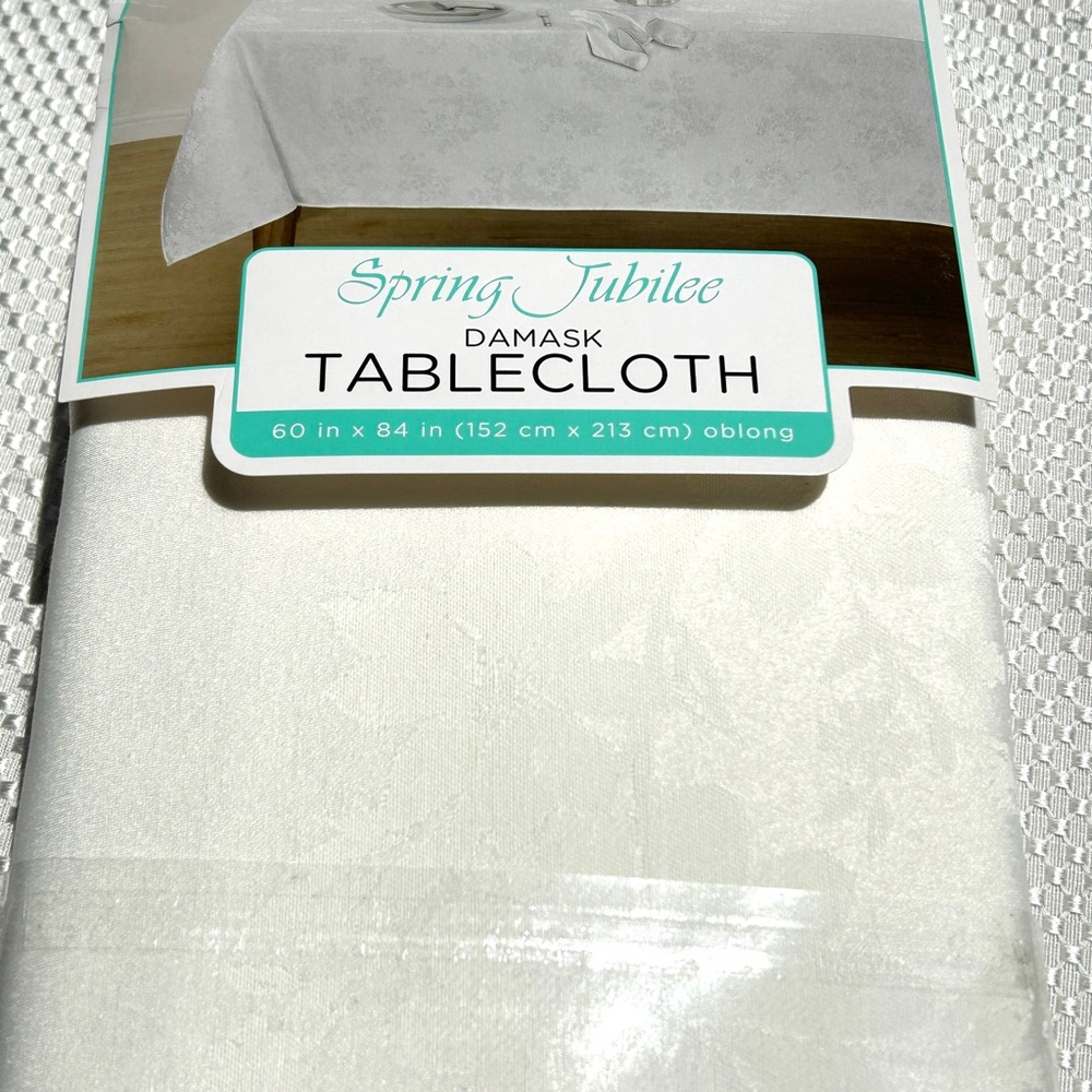 NWT Damask Tablecloth 60 x 84 Off White Cream Thanksgiving